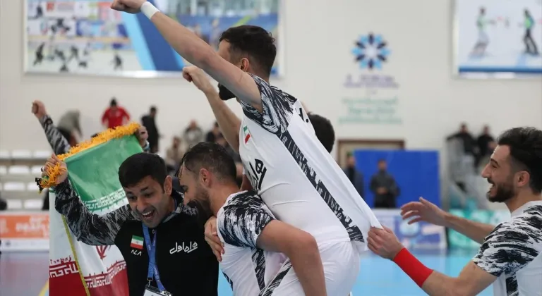 Erkekler futsalda İran şampiyon oldu