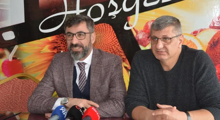 AK Parti Bitlis Belediye Başkanı Tanğlay, gazetecilerle buluştu