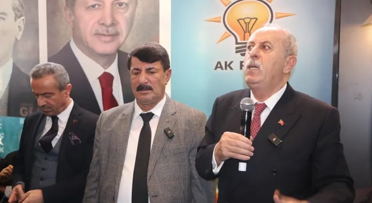 AK Parti Hakkari Belediye Başkan adayı Ölmez'e ziyaretler sürüyor