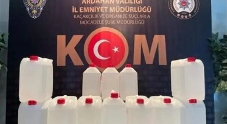 Ardahan'da kargo firmasında 60 litre etil alkol ele geçirildi