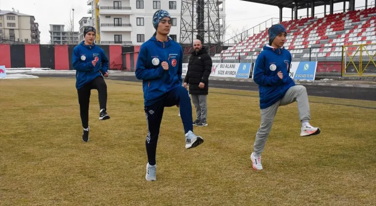 Atletizme gönül veren Van'ın yarışçı kızları, Kenya'da altın madalya için yarışacak