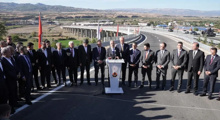 Bakan Uraloğlu, Bingöl'de Genç Viyadüğü'nde incelemelerde bulundu