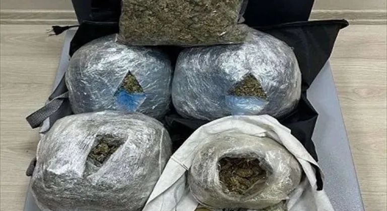 Bingöl'de 4 kilo 750 gram esrar ele geçirildi