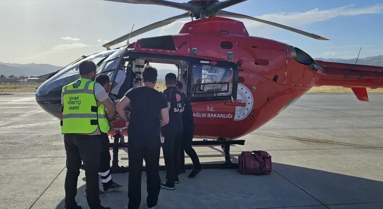 Bingöl'de ambulans helikopter 76 yaşındaki hasta için havalandı