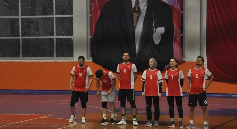 Bulanık'ta "4. Kurumlar Arası Voleybol Turnuvası" sona erdi