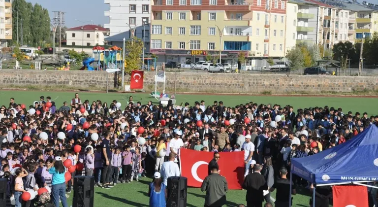 Bulanık'ta spor şenliği düzenlendi