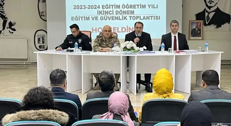 Çaldıran'da okul güvenliği toplantısı yapıldı