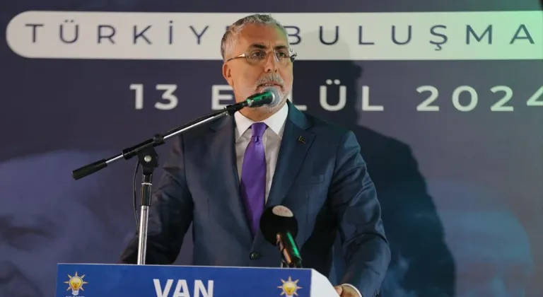 Çalışma ve Sosyal Güvenlik Bakanı Işıkhan, Van'da "Üç Kademe Vefa Buluşması"nda konuştu