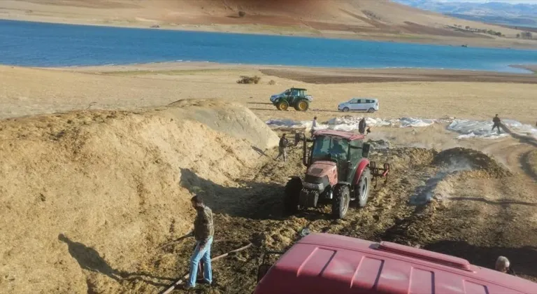 Çemişgezek'te saman yığınında çıkan yangın söndürüldü