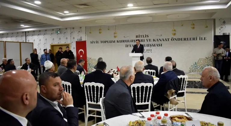 Cumhurbaşkanı Yardımcısı Yılmaz, Bitlis'te STK ve kanaat önderleriyle iftar buluşmasında konuştu