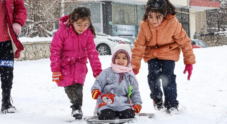 Darende'de çocuklar karın tadını çıkardı