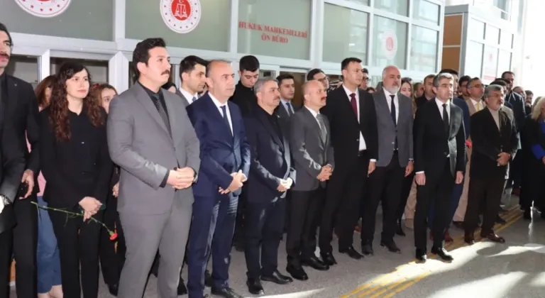 Depremde hayatını kaybeden Adıyaman Adliyesi personeli anısına tören