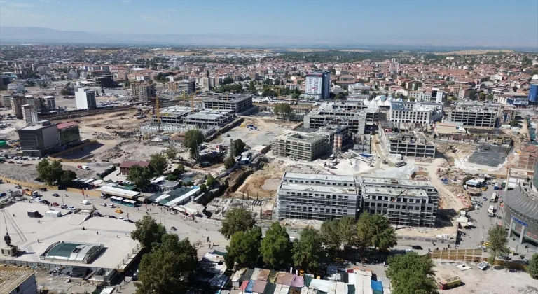 Depremlerden sonra yapımına başlanan Malatya çarşısının yapım süreci dronla görüntülendi