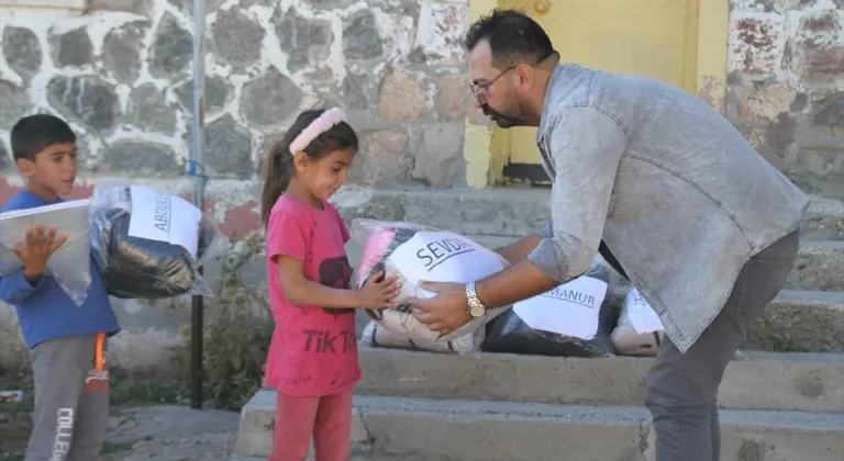 Diyarbakır'da görev yapan öğretmenler, Muşlu çocukların gönlüne dokundu