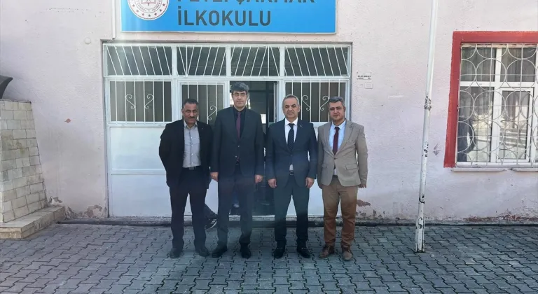 Elazığ Aile ve Sosyal Hizmetler İl Müdürü Ergün destekledikleri öğrenciler hakkında bilgi aldı