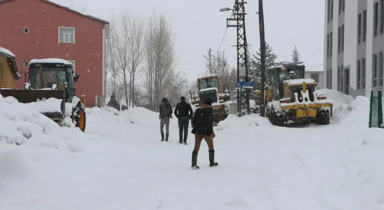 Elazığ, Şırnak, Bingöl'de 50 yerleşim yerine ulaşım sağlanamıyor