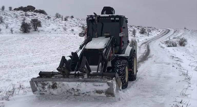 Elazığ'da 59 yerleşim yerine ulaşım sağlanamıyor