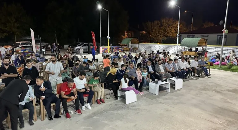 Elazığ'da Akçakiraz Gençlik Merkezinde sanatsal eğitim alan öğrenciler yeteneklerini sergiledi