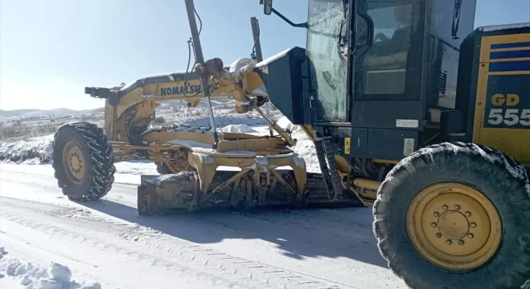 Elazığ'da kardan kapanan 27 köy yolu ulaşıma açıldı