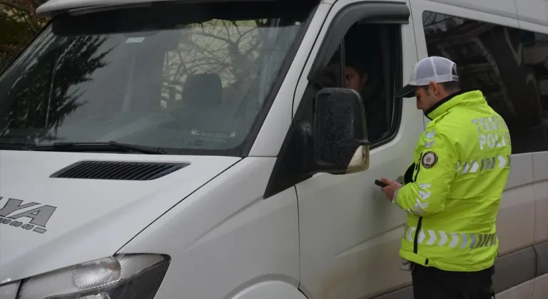 Elazığ'da polis okul önlerinde denetim yaptı