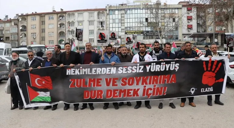 Elazığ'da sağlık çalışanları Gazze için yürüdü