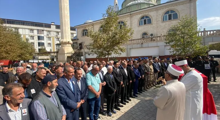 Elazığ'da vefat eden Kıbrıs gazisi son yolculuğuna uğurlandı