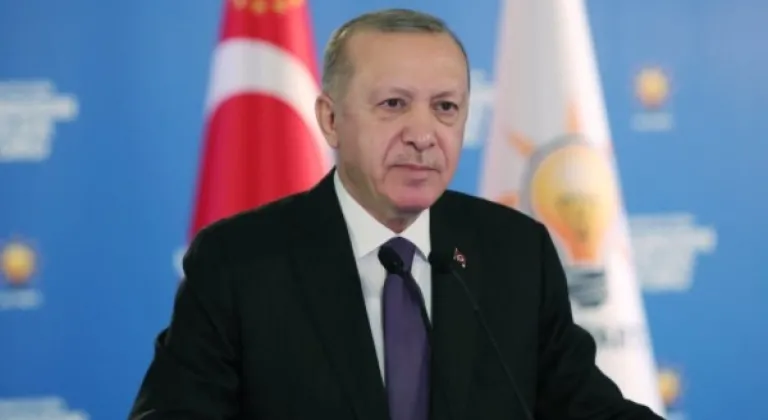 Erdoğan: Yargının ortaya koyduğu iddialara asla cevap vermiyorlar, veremiyorlar