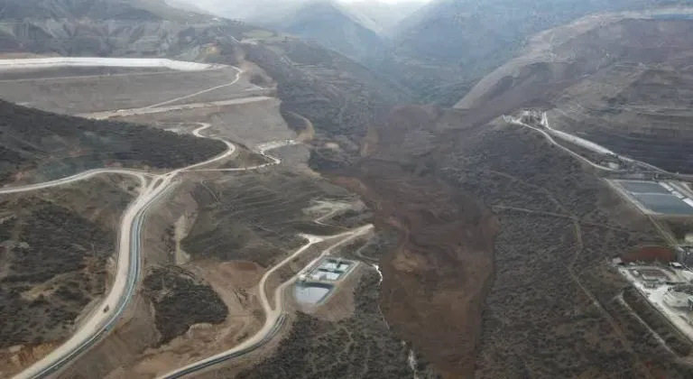 Erzincan'da altın madeni sahasındaki toprak kaymasına ilişkin 2 mühendis adliyede