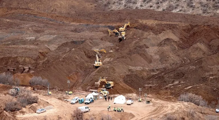 İçişleri Bakanı Ali Yerlikaya'dan Erzincan'daki toprak kaymasına ilişkin açıklama