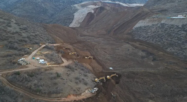 Erzincan'da maden ocağındaki toprak kaymasıyla ilgili 6 zanlı tutuklandı