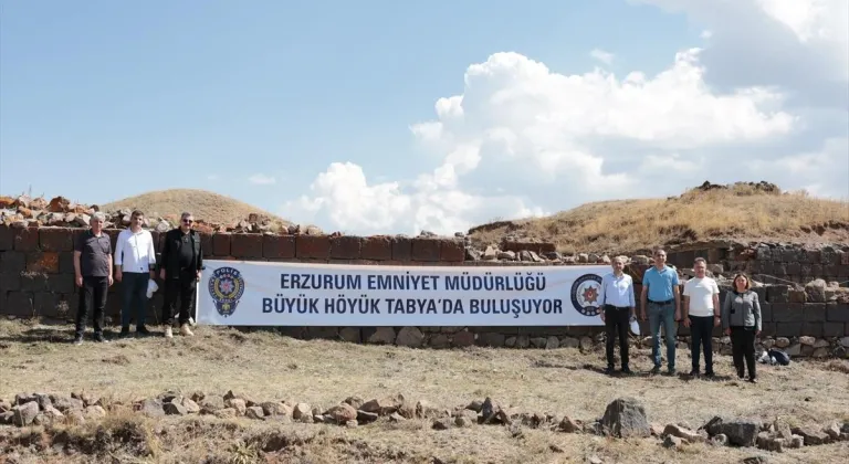 Erzurum'da 140 polis, tarihi Büyük Höyük Tabyası'nda "mıntıka" temizliği yaptı