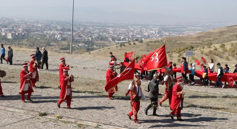 Erzurum'da devlet korumasındaki çocuklar tarihi tabyalarda ecdadı andı