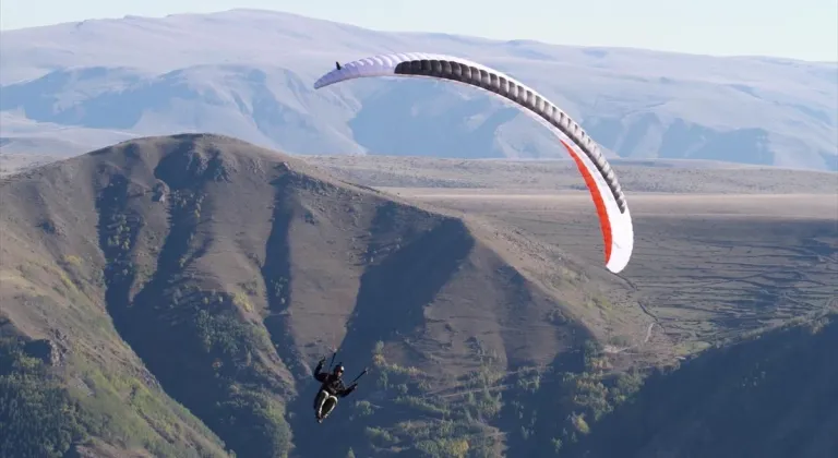 Erzurum'da düzenlenen hava sporları festivali, nefes kesen gösterilerle sona erdi