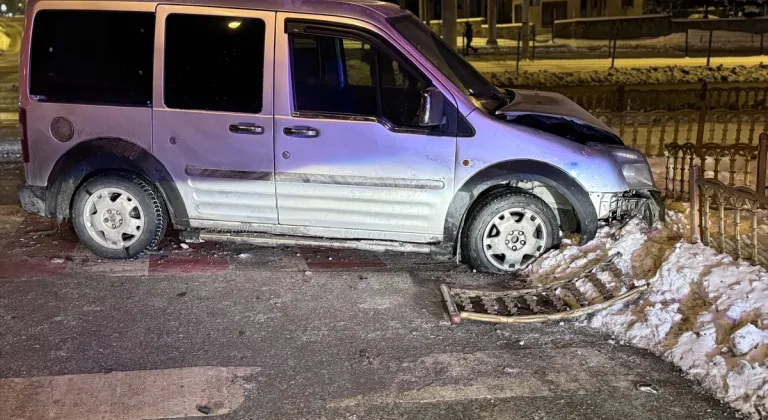 Erzurum'da iki aracın çarpışması sonucu 7 kişi yaralandı