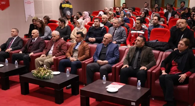 Erzurum'da "Türkiye Yüzyılı Aile Söyleşileri" programı düzenlendi