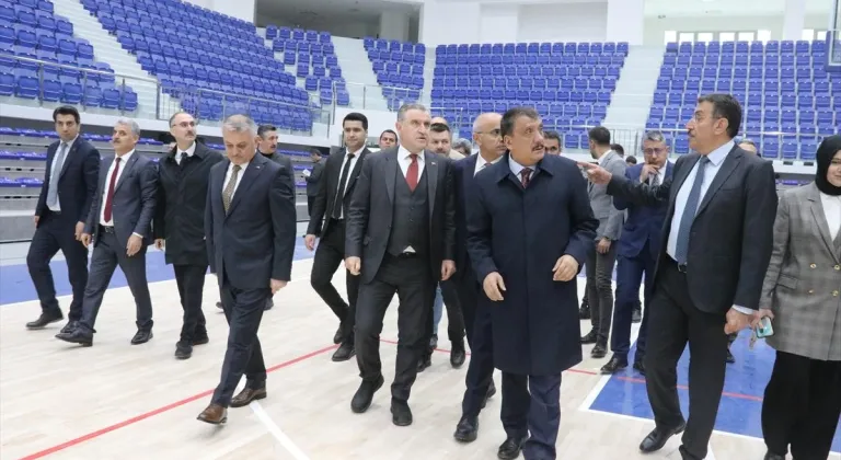 Gençlik ve Spor Bakanı Bak, Yeni Malatya Stadyumu'nda incelemede bulundu