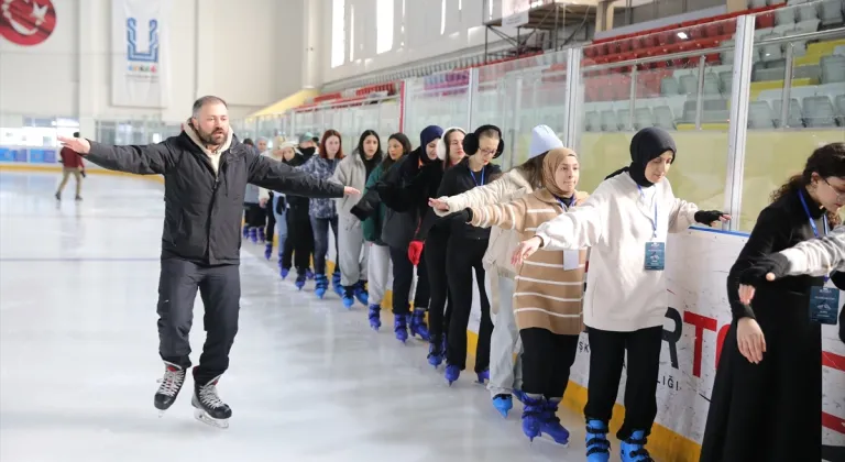 Gençlik ve Spor Bakanlığının projesi öğrencileri "kış sporlarıyla" tanıştırdı