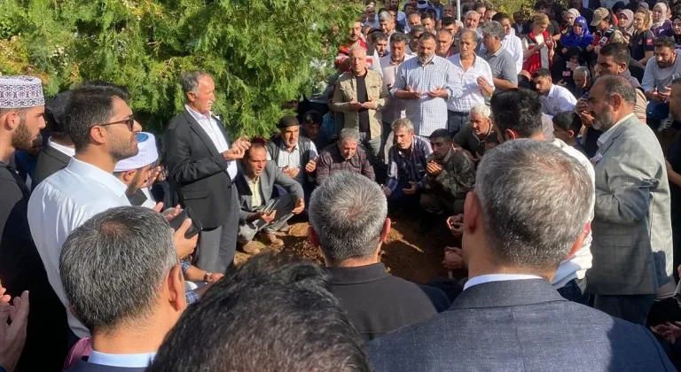 Şehit Piyade Sözleşmeli Er Sefer Alan Elazığ'da son yolculuğuna uğurlandı