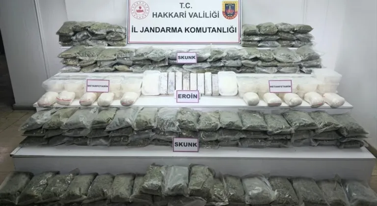 Hakkari kırsalında 109 kilo 504 gram uyuşturucu ele geçirildi