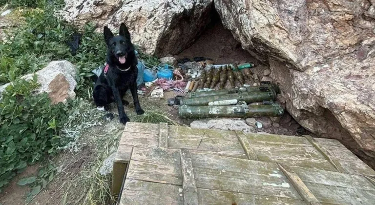 Hakkari kırsalında mühimmat ve patlayıcı düzenekleri ele geçirildi