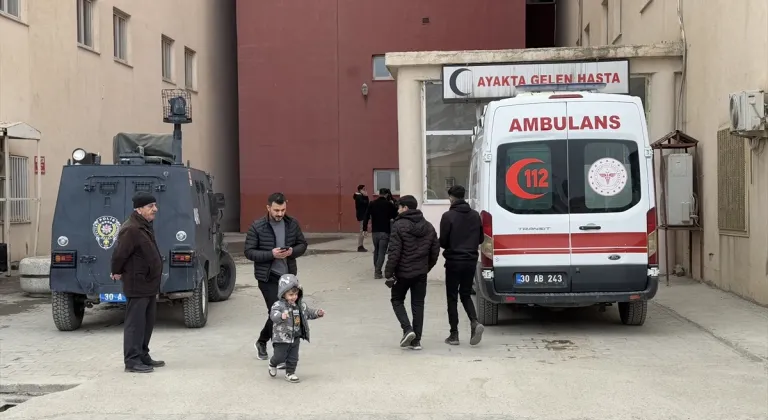 Hakkari'de 43 öğrenci gıda zehirlenmesi şüphesiyle hastaneye kaldırıldı