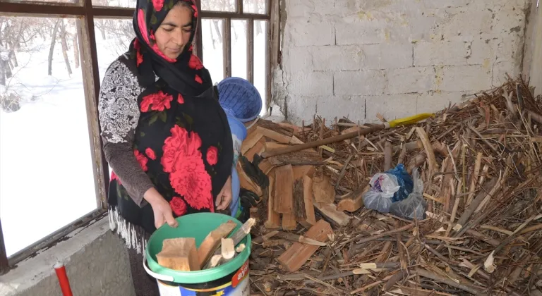 Hakkari'de 50 yaşındaki kadın mezrada tek başına yaşıyor