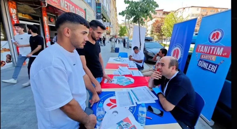 Hakkari'de öğrencilere YKS tercih danışmanlığı hizmeti