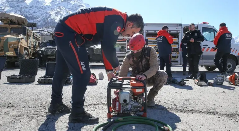 Hakkari'de öncelikli gündem "Deprem"