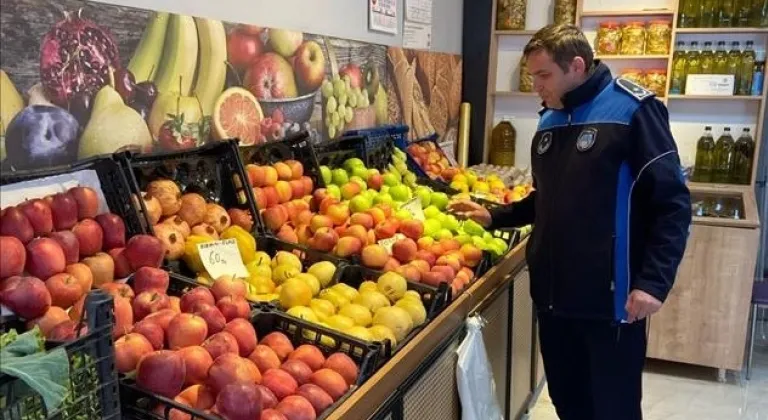 İnegöl Zabıtası'ndan manavlara denetim