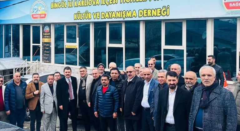 Karlıova Kaymakamı Gilan, Köy Dernek Başkanlarıyla İstanbul'da Buluştu