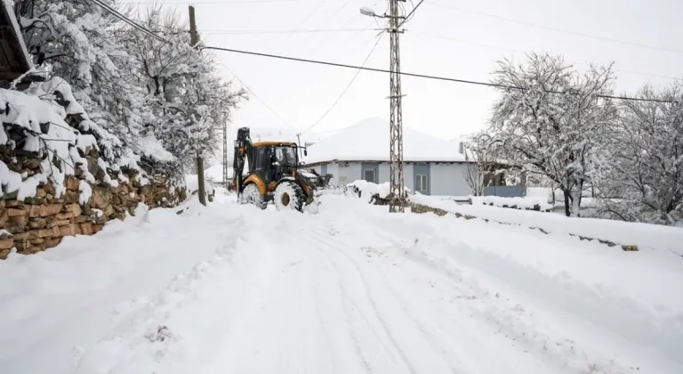 Kars, Iğdır ve Ardahan'da 328 yerleşim yerine ulaşım sağlanamıyor