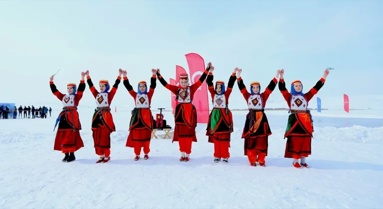 Kars'ta Çıldır Gölü Buz Şenliği düzenlendi