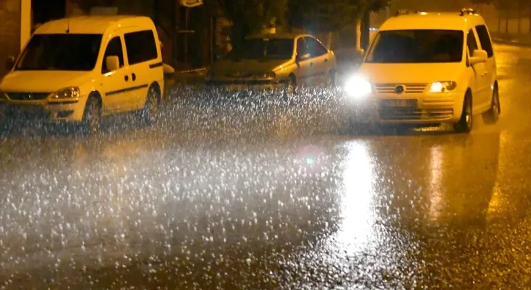 Kars'ta sağanak ve dolu etkili oldu