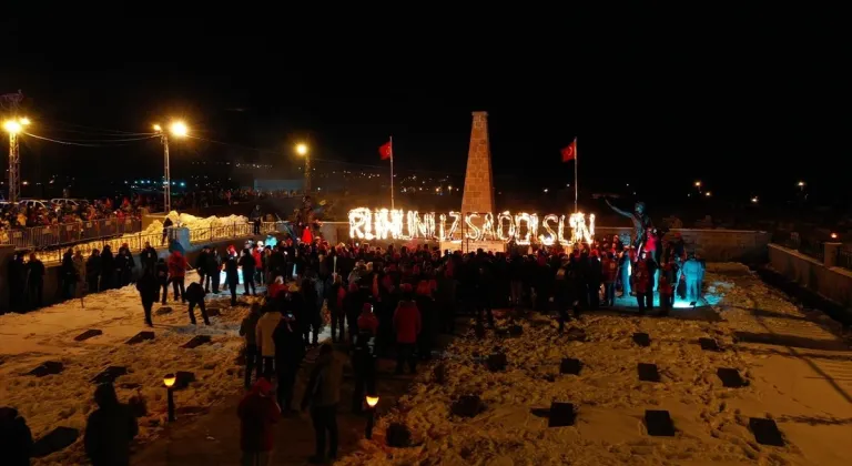 Kars'ta Sarıkamış şehitleri anısına meşaleli yürüyüş yapıldı